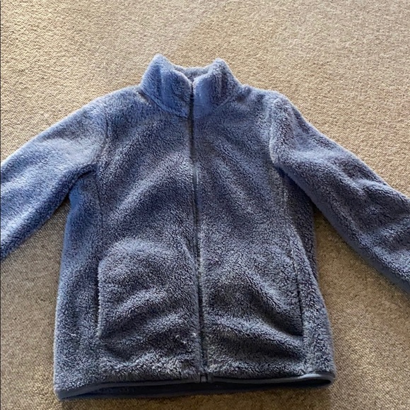 Uniqlo Jackets & Blazers - Uniqlo fluffy blue jacket, size small